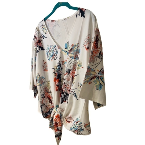 Floral Blouse white with tie knot with mid length sleeve size L ☀️ - Picture 3 of 15